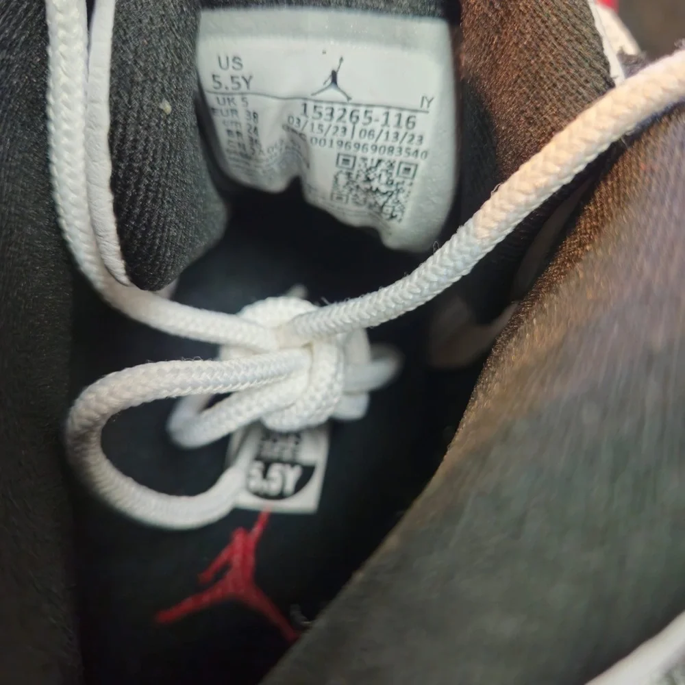 Jordan sz 5y